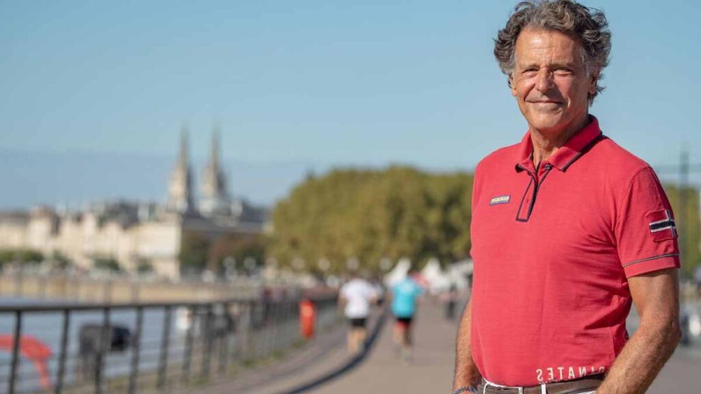 « 10 000 pas par jour ? Autant cueillir des marguerites » : médecin du sport, il fracasse les podomètres