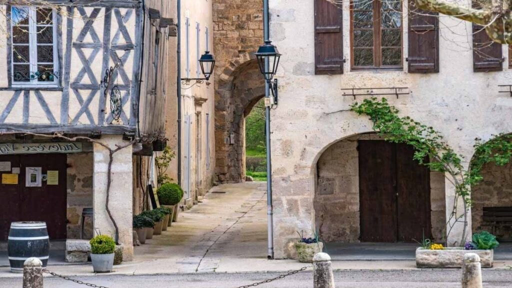 Dans le Gers, ce « plus beau village de France » au nom surprenant cache des trésors antiques
