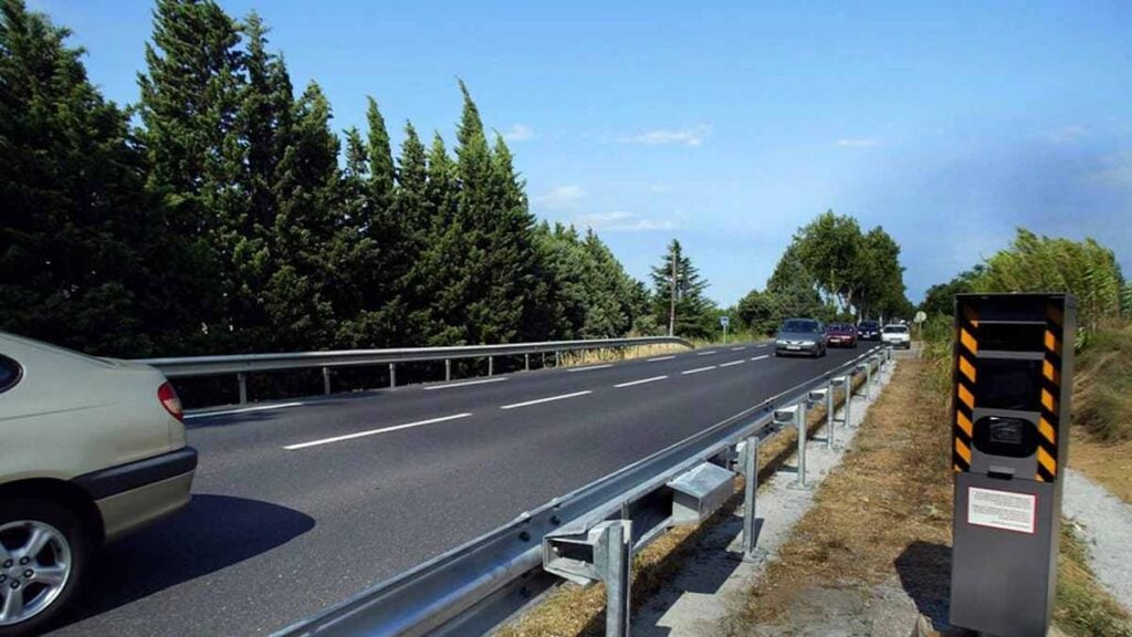 Elle se fait flasher à 703 km/h et écope d’une sanction de 850 euros