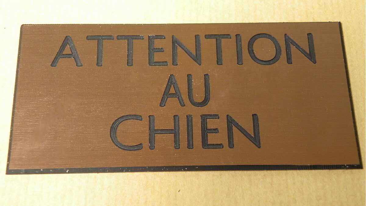 Retraité puni pour avoir posé un panneau attention au chien sur son portail c’est désormais officiel « même mon chien ne comprend pas » une affaire qui divise entre absurdité administrative et sécurité