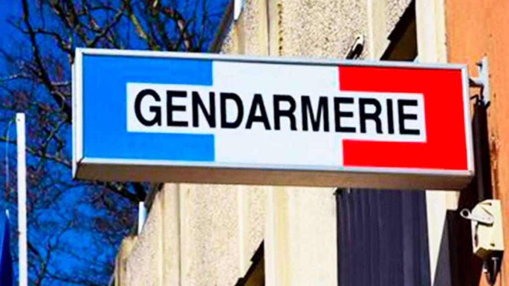 La gendarmerie alerte sur cette arnaque qui frappe en France : elle peut vider votre compte bancaire