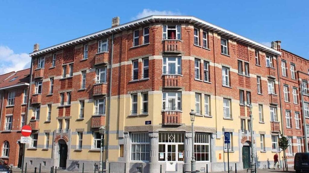 La nouvelle est tombée : il ne sera désormais plus possible d’accéder à un logement social au-delà de ce plafond en 2025