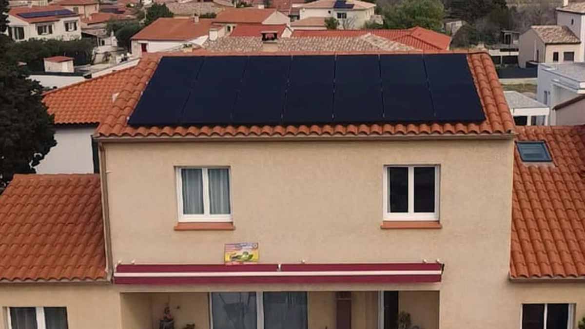 « On se retrouve avec un crédit de 42 000 euros à rembourser » : victimes d’une arnaque aux panneaux photovoltaïques, ils accusent des pratiques frauduleuses