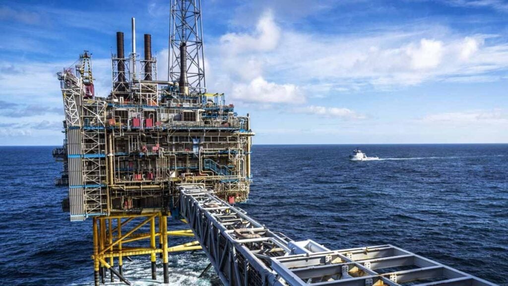 Un méga gisement de 33 millions de tonnes de pétrole et de 27 milliards de mètres cubes de gaz naturel vient d’être révélé