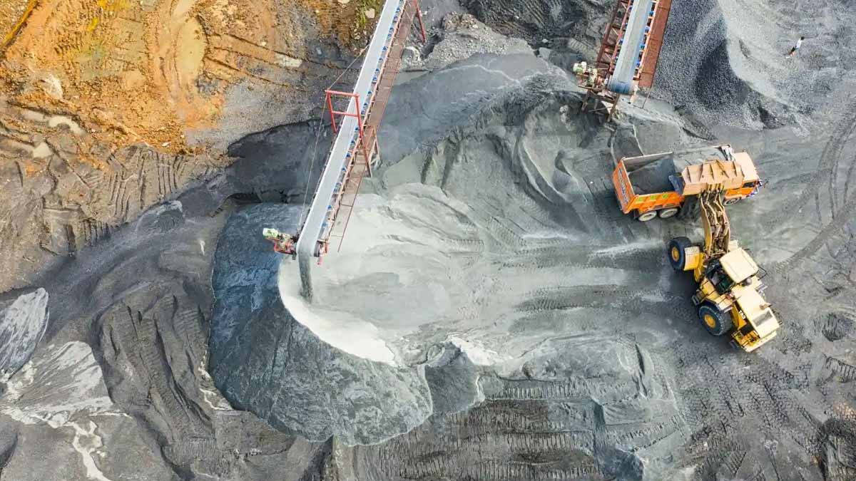 « Une décision passée sous silence » : en septembre 2025, la France cède discrètement un gisement stratégique de thorium à une société chinoise, provoquant la colère d’experts en ressources énergétiques